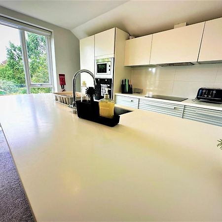 Horizon House, Modern 2-Bedroom Flat 2, Parking, Netflix, Oxford Exterior photo