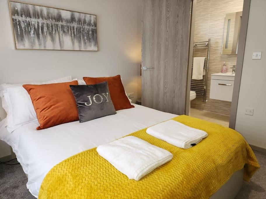 Horizon House, Modern 2-Bedroom Flat 2, Parking, Netflix, Oxford Exterior photo